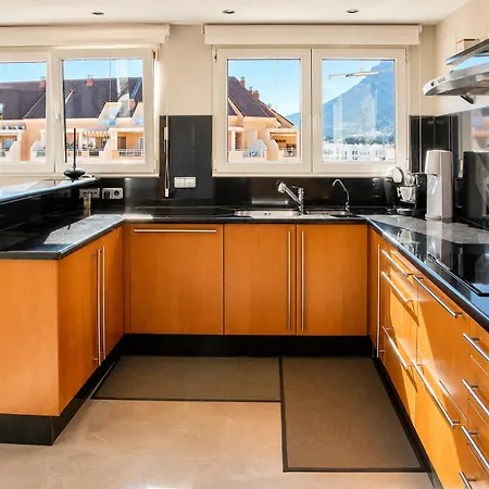 Atico Prestige Con Gran Terraza, Jacuzzi Y Ubicacion Centrica Con Vistas Al Mar By Family Homes Dénia