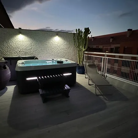 Atico Prestige Con Gran Terraza, Jacuzzi Y Ubicacion Centrica Con Vistas Al Mar By Family Homes Appartement *