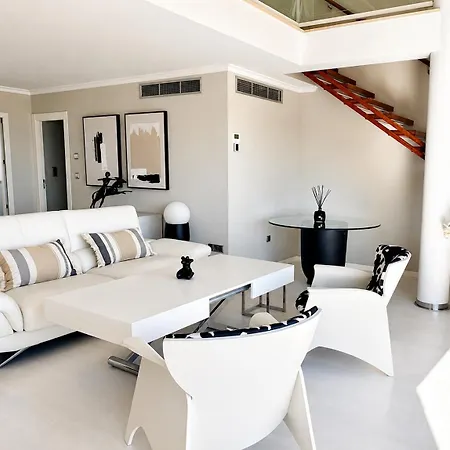 Atico Prestige Con Gran Terraza, Jacuzzi Y Ubicacion Centrica Con Vistas Al Mar By Family Homes Appartement